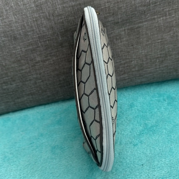 💄Vintage Dior Cosmetic Bag💄 - Picture 5 of 15